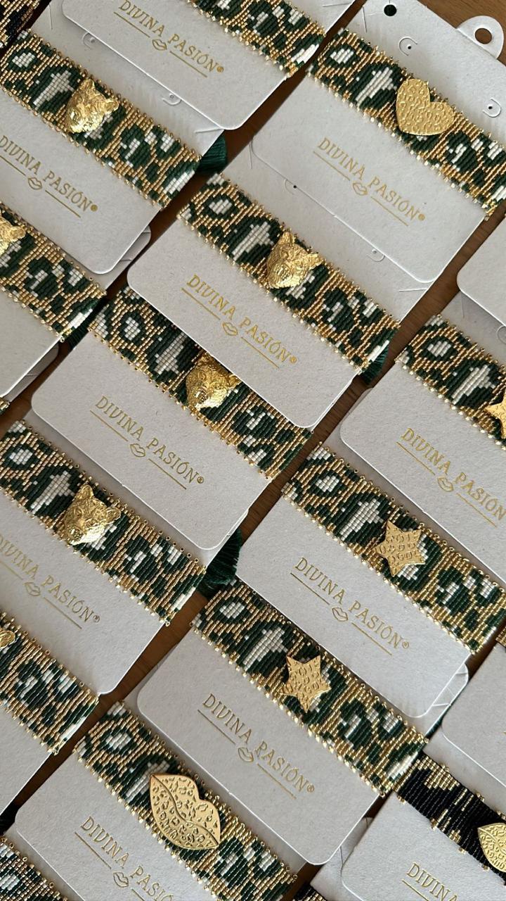 Pulsera plateada leopardo